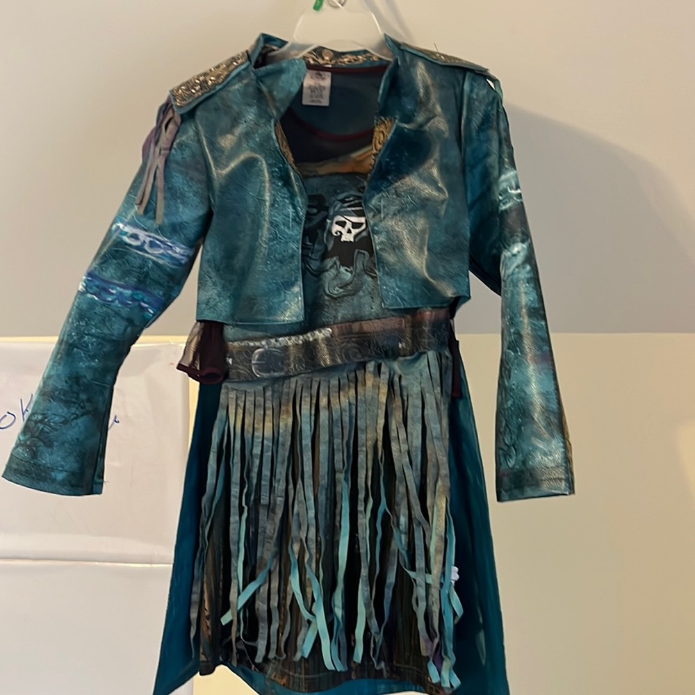 Authentic Disney Uma Cost with hat and braids